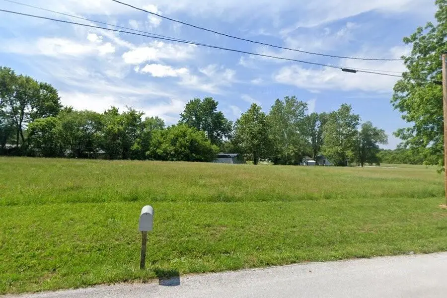 612 W Morrow, Buffalo, MO 65622 - Image #2