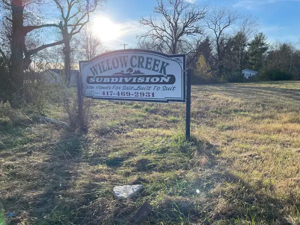 000 Aj Street #10, Willow Springs, MO 65793