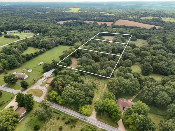 711 E Mag Motor Lane, Springfield, MO 65803