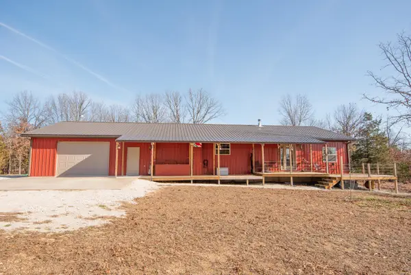 95 Deerfield Lane, Long Lane, MO 65590