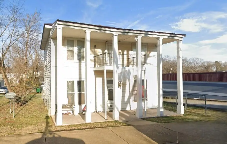 305 E Main Street, Willow Springs, MO 65793 - Image #1