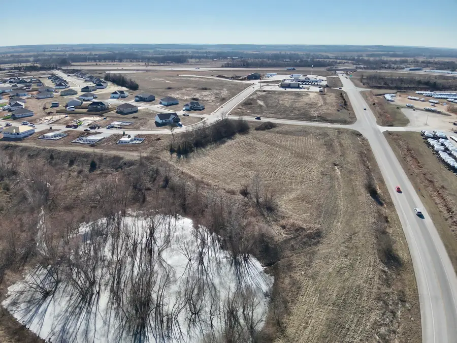 001 S Durango Drive, Bolivar, MO 65613 - Image #3