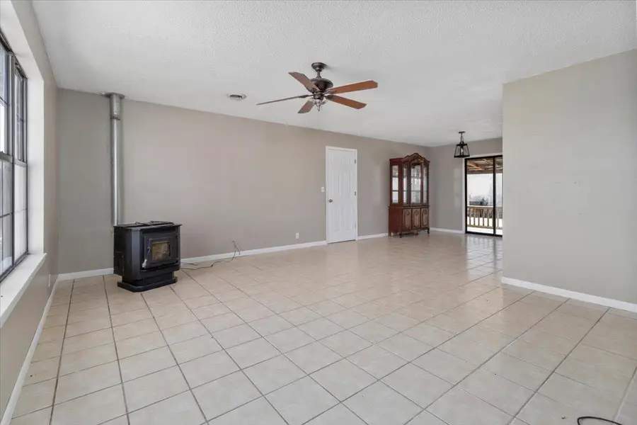 301 Luyster Street, Koshkonong, MO 65692 - Image #3