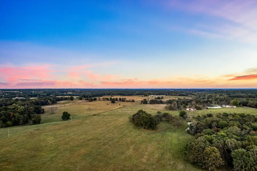 21194 Lawrence 2230, Aurora, MO 65605 - Image #2