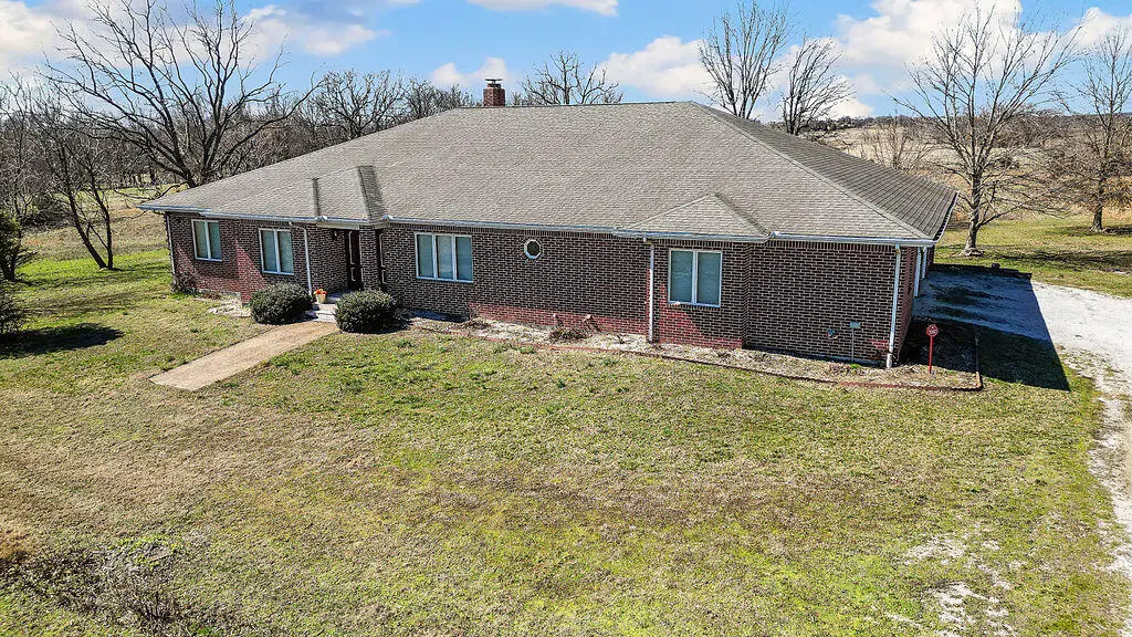 21671 State Hwy. 37, Cassville, MO 65625 - Image #1