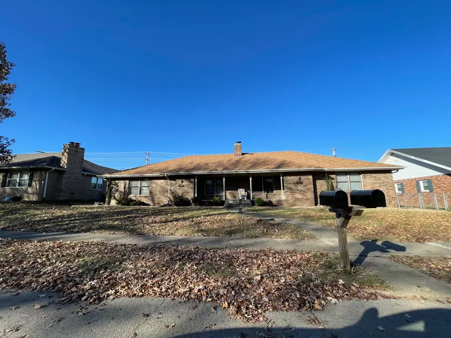 1631 E Lark Street, Springfield, MO 65804 - Image #2