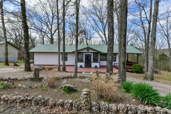 23927 Robin Drive, Golden, MO 65658