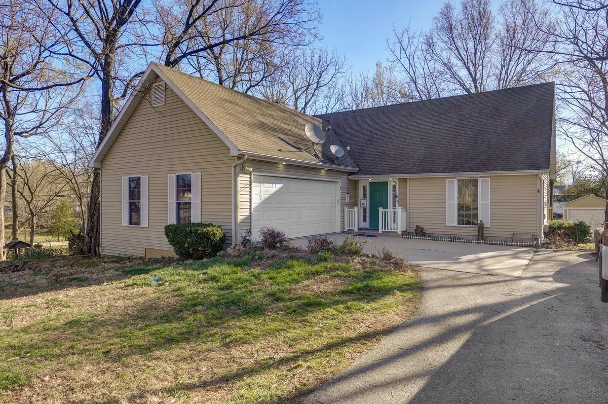 104 Allen Street, Marshfield, MO 65706 - Image #1