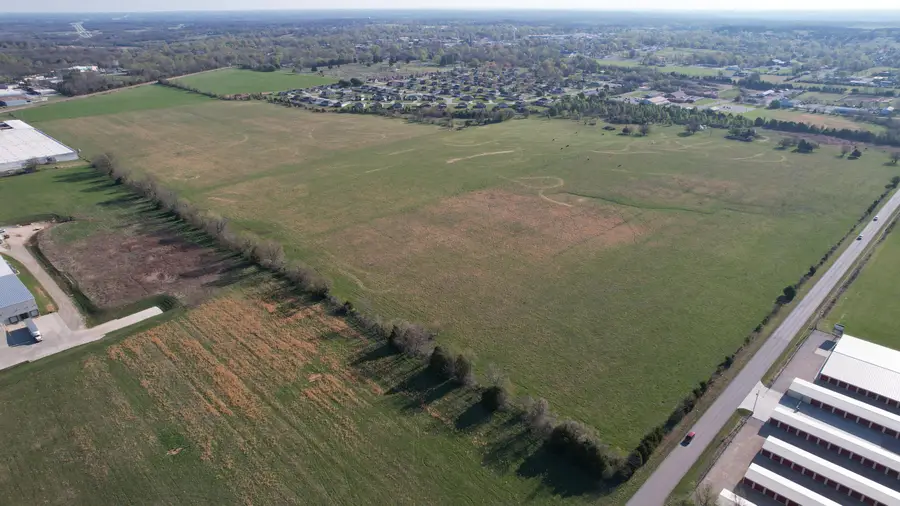 000 Commerce Road, Marshfield, MO 65706 - Image #3