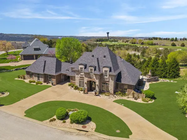 240 Golf Club Drive, Hollister, MO 65672