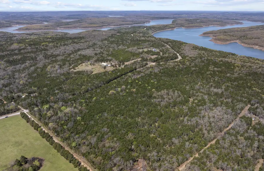 000 Horsehoe Bend Road, Lead Hill, AR 72644 - Image #3