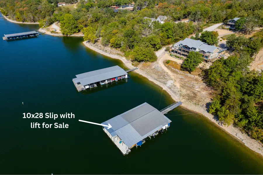 218 Vacation Ln #7, Reeds Spring, MO 65737 - Image #2