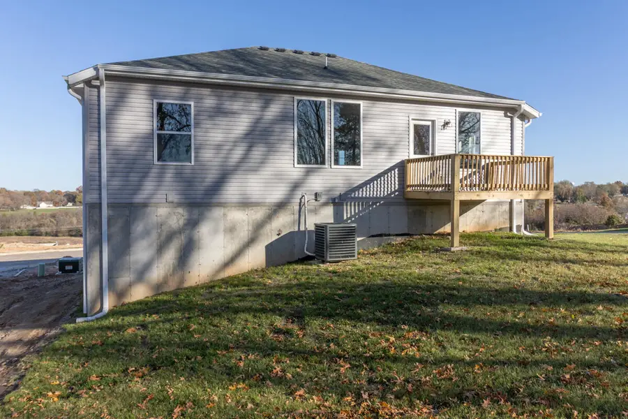 819 Holstein Lane, Marshfield, MO 65706 - Image #2