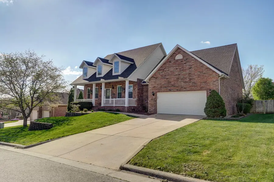 2712 W Executive Circle, Ozark, MO 65721 - Image #2