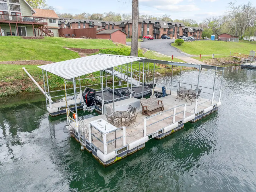 179 Wilshire Drive, Hollister, MO 65672 - Image #3