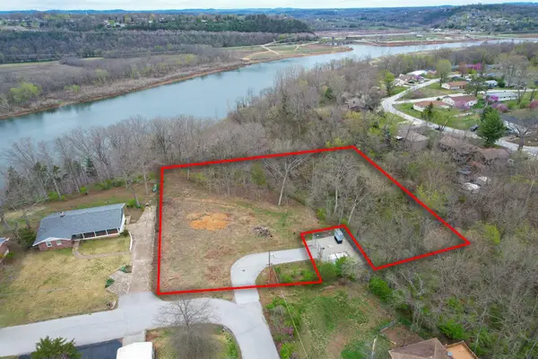 949 Wayland Drive, Forsyth, MO 65653