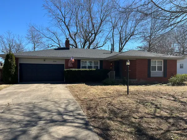 2504 S Barcliff Avenue, Springfield, MO 65804