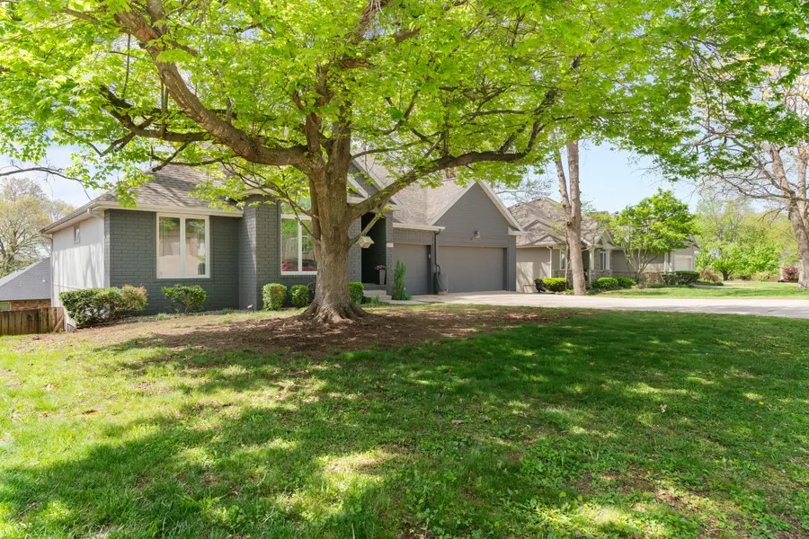 840 E Gaslight Drive, Springfield, MO 65810 - Image #2