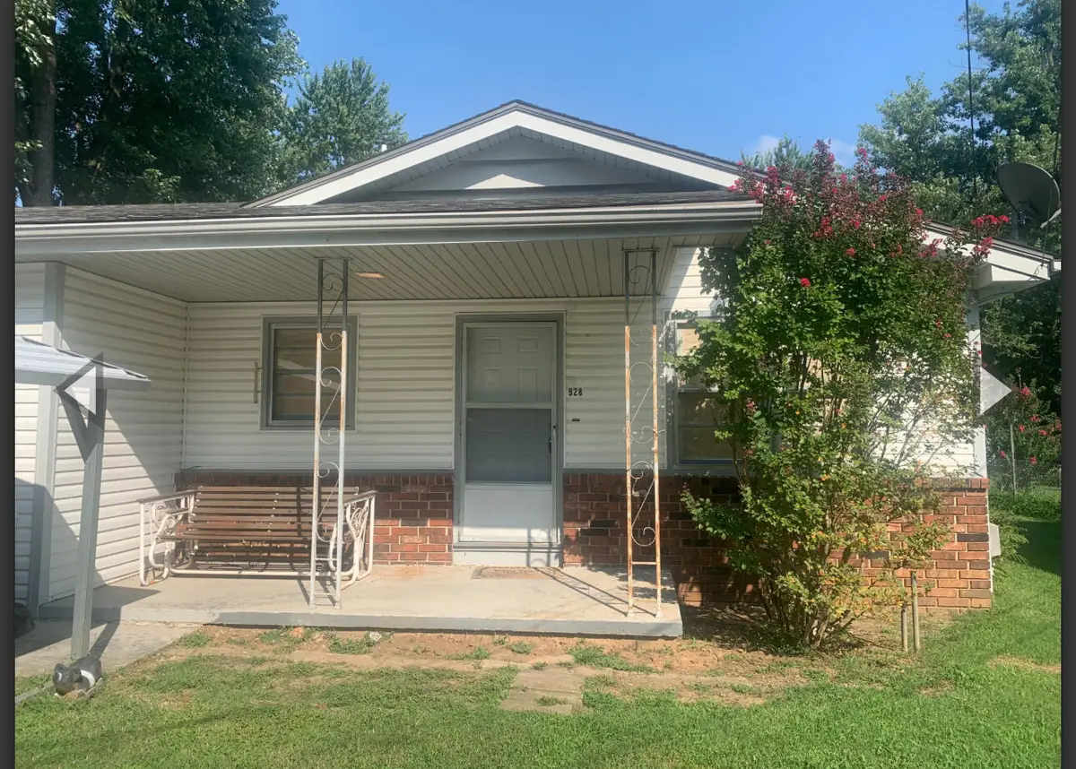 928 N Glenn Avenue, Springfield, MO 65803 - Image #1
