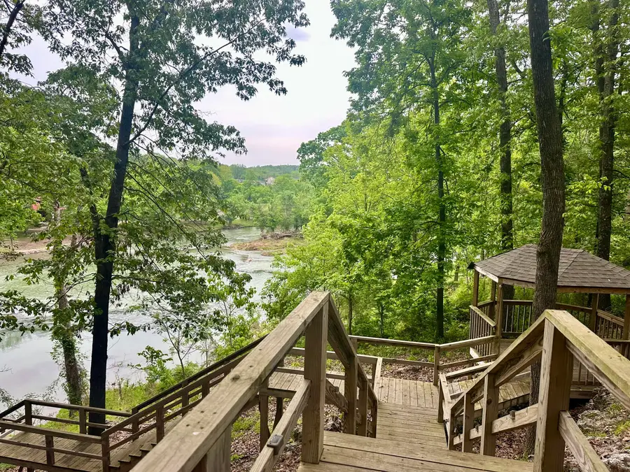 136 Riverview Drive, Mammoth Spring, AR 72554 - Image #3