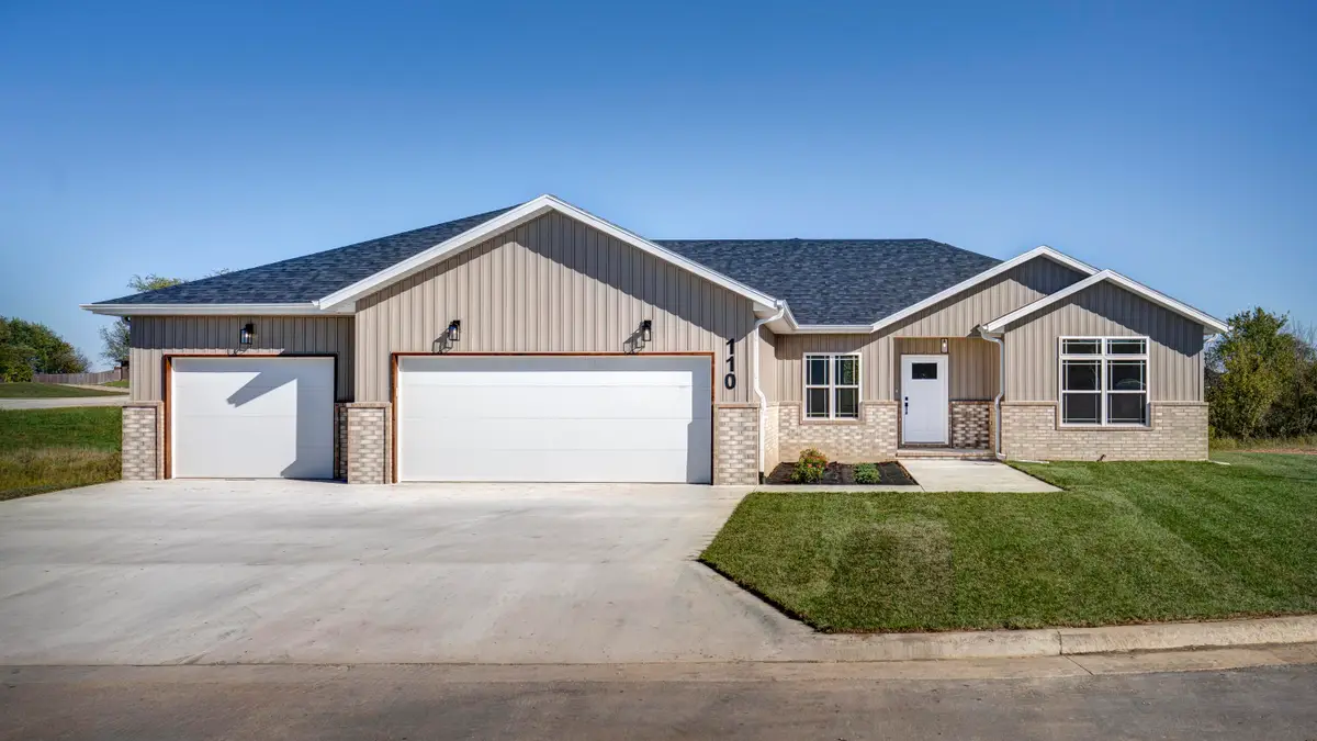 110 E Acacia Circle, Clever, MO 65631 - Image #1
