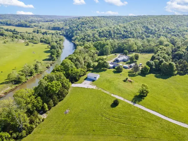 97 Riverside Drive, Galena, MO 65656