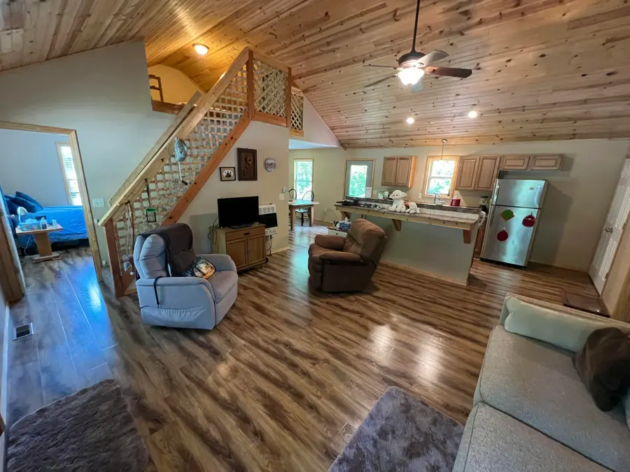 941 Peace In The Valley Road, Blue Eye, MO 65611 - Image #3