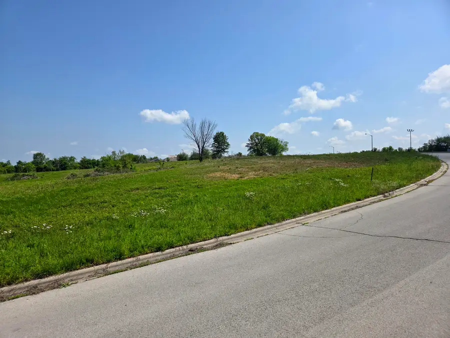 960 N Lindsey Avenue #Lot 16, Republic, MO 65738 - #3