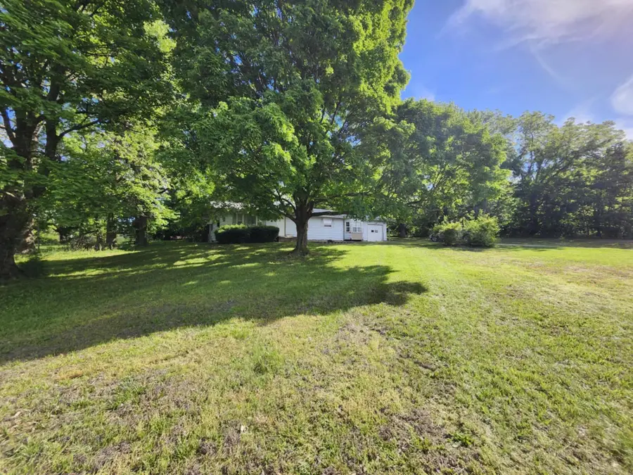 123 E Hubble Drive, Marshfield, MO 65706 - Image #2