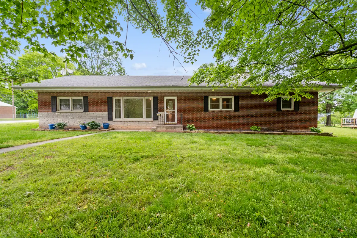 300 S High Avenue, Ash Grove, MO 65604 - Image #1