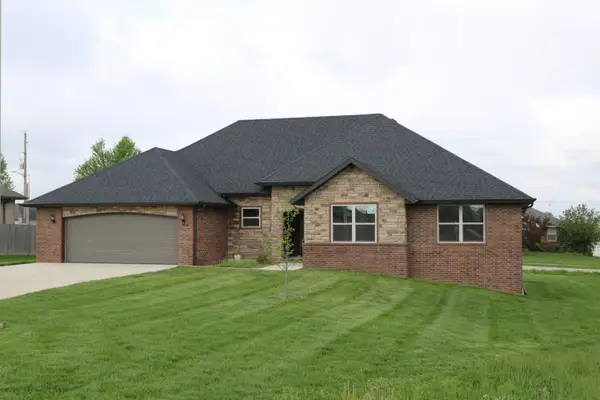 3419 S Suburban Avenue, Springfield, MO 65807