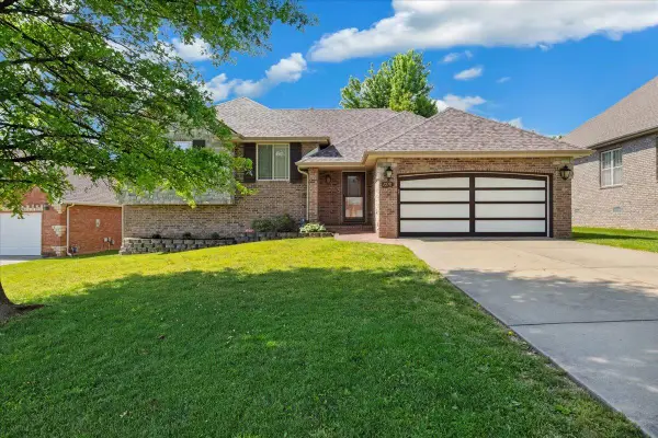1270 E O'gorman Court, Springfield, MO 65803