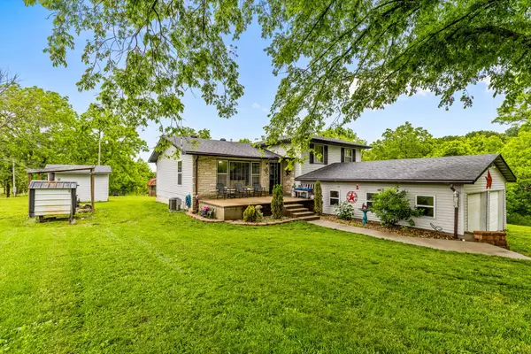 1650 Clouse Road, Macomb, MO 65702