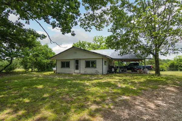 6034 Flat Creek Road, Cape Fair, MO 65624