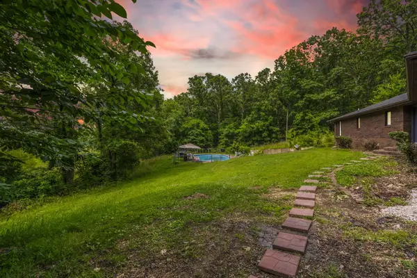 401 Honeysuckle Drive, Marshfield, MO 65706