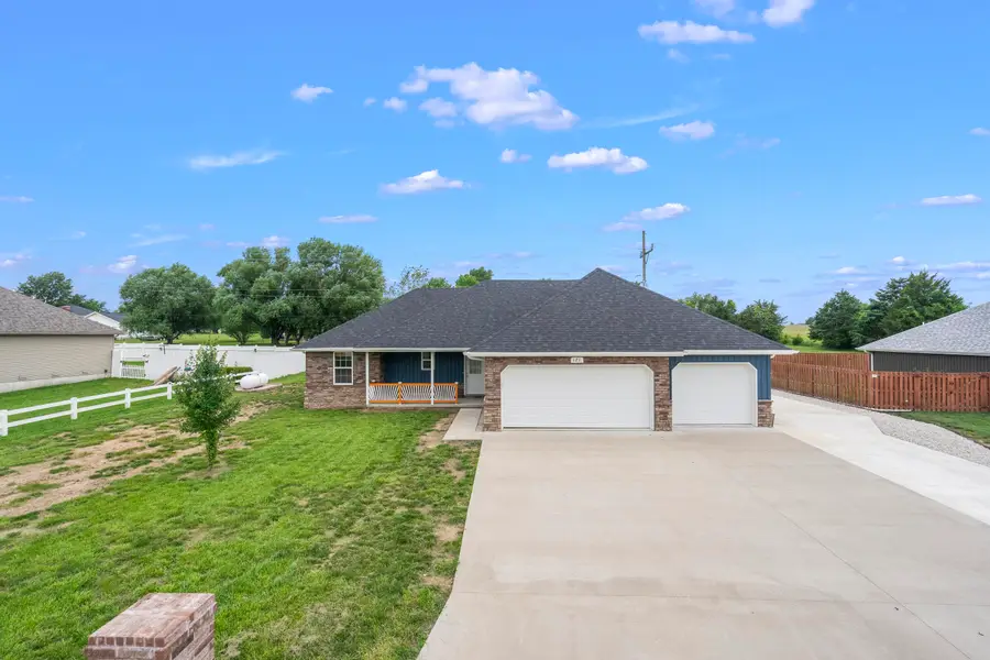 121 S Aspen Street, Buffalo, MO 65622 - Image #2