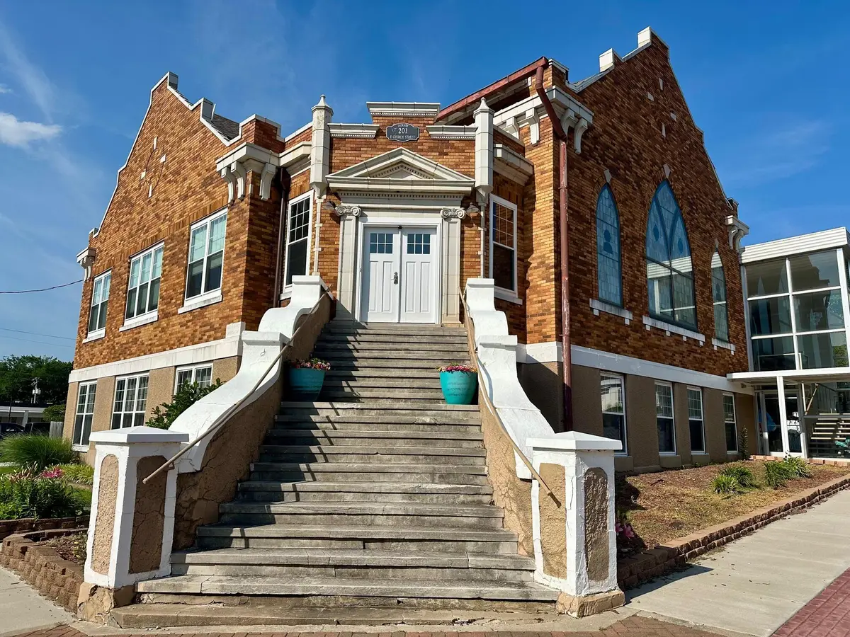 201 E Church Street, Ozark, MO 65721 - Image #1