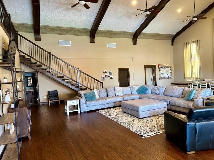 201 E Church Street, Ozark, MO 65721 - Image #2