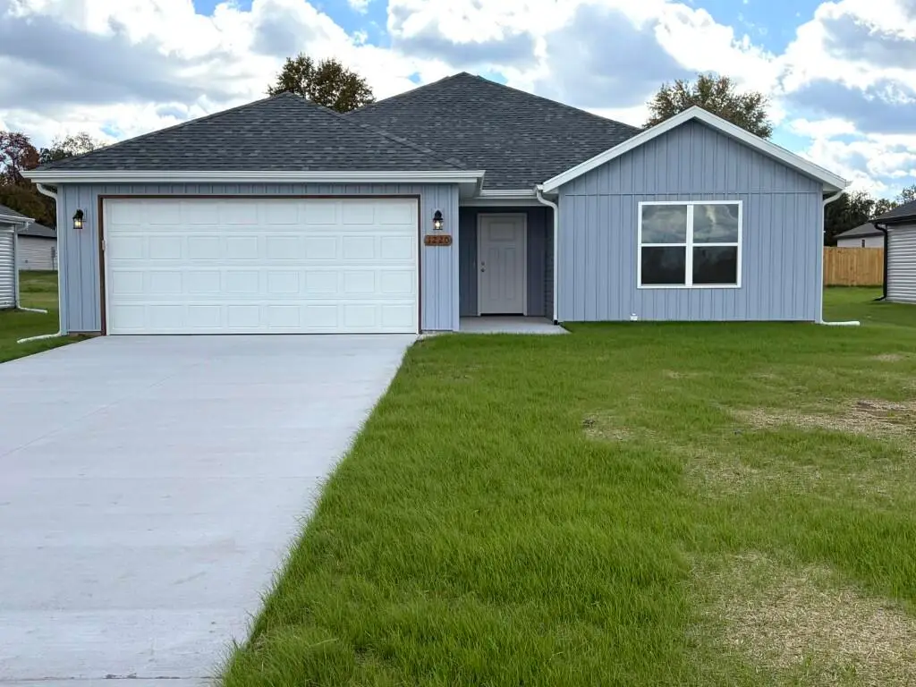 1220 Kemp Drive, Bolivar, MO 65613 - Image #1