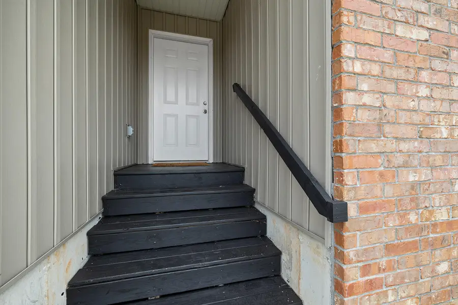 805-807 W Windmill Drive, Ozark, MO 65721 - Image #3