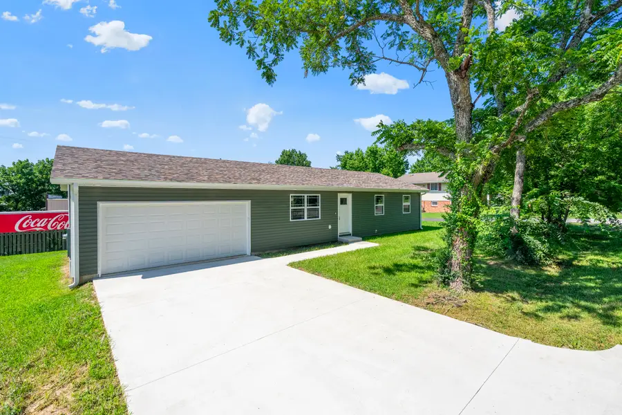 407 W Adamson Street, Miller, MO 65707 - Image #2