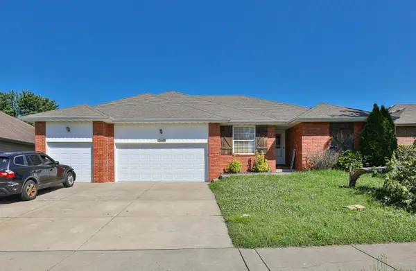 5441 Basswood Court W, Springfield, MO 65802