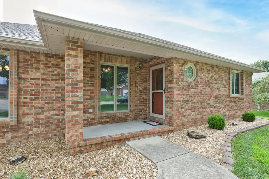 1660 S Meadow Lane, Bolivar, MO 65613 - Image #3