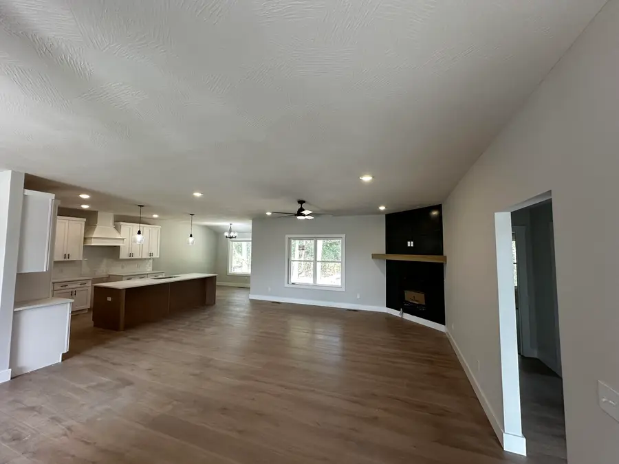 5555 E Wild Horse Drive, Springfield, MO 65802 - Image #2