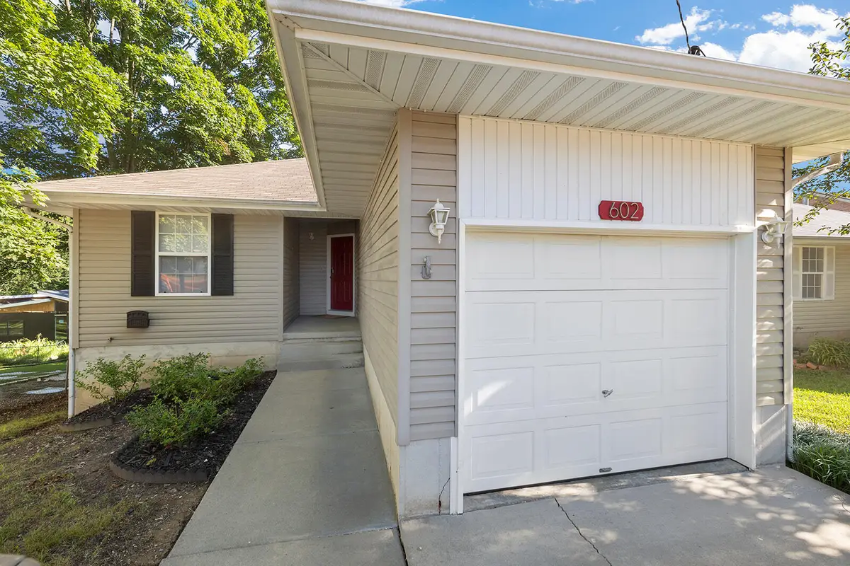 602 E Robertson, Ozark, MO 65721 - Image #1