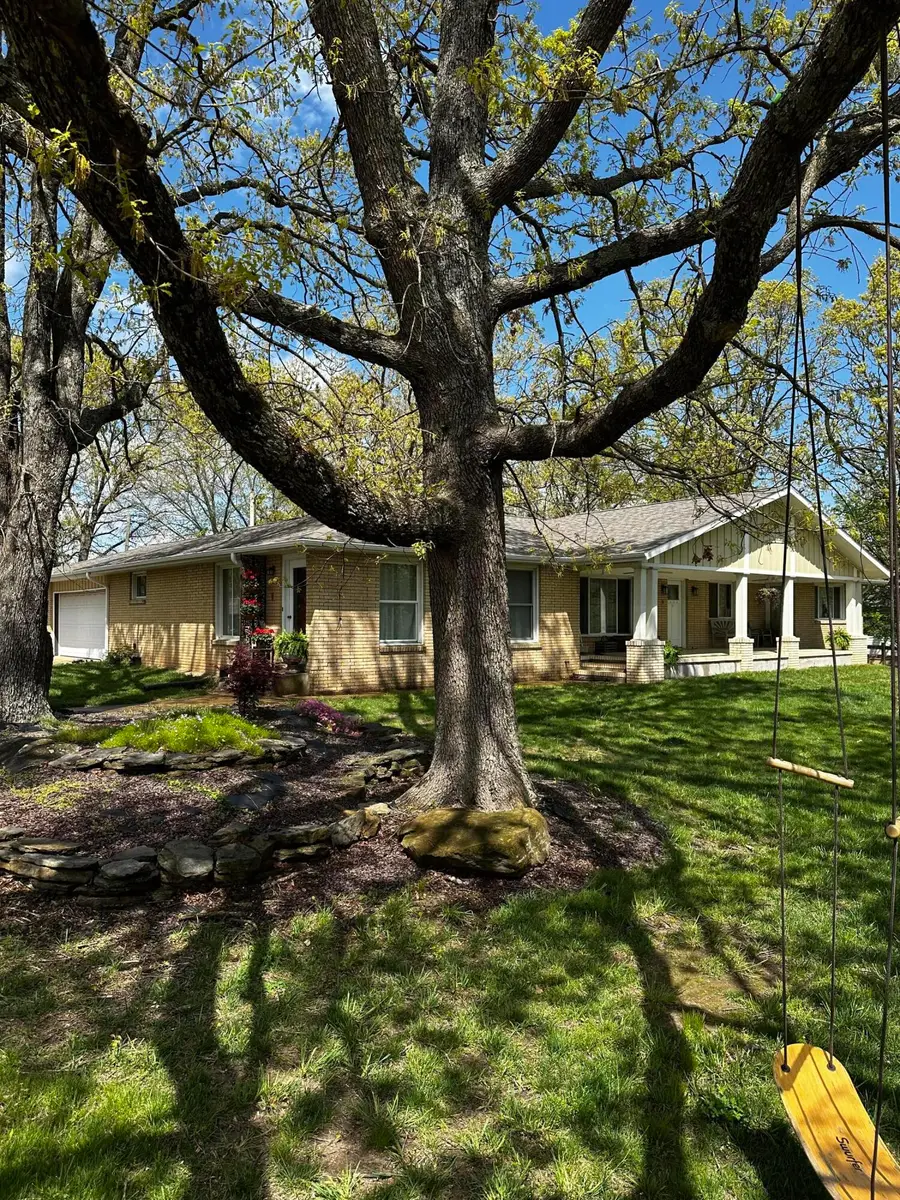 1179 N Pine Street, Marshfield, MO 65706 - Image #2