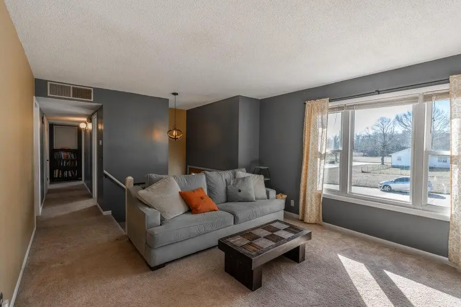 905 E Drake Street, Bolivar, MO 65613 - Image #3