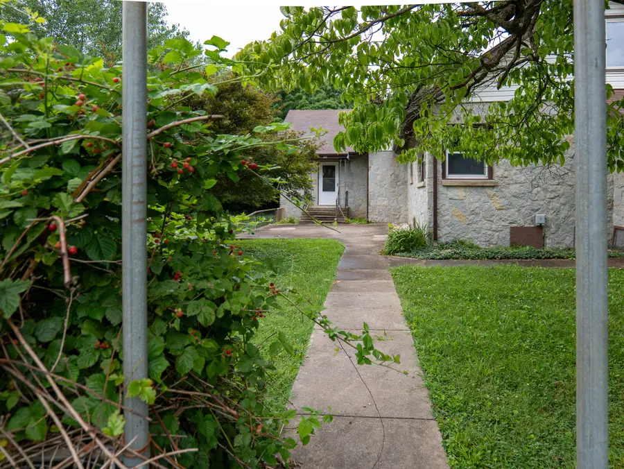 645 S Assisi Way, Republic, MO 65738 - Image #2