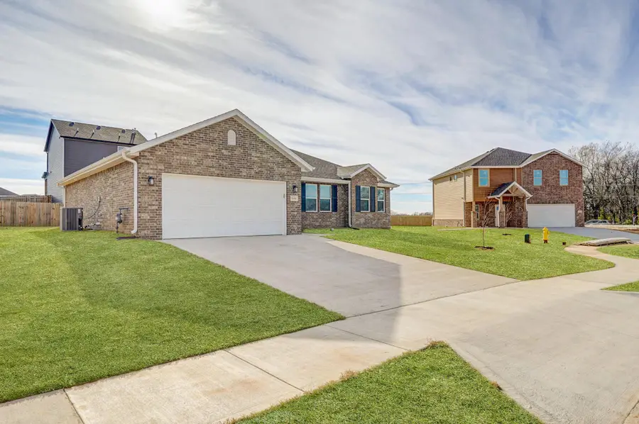 1164 E Abercorn Street, Republic, MO 65738 - #3