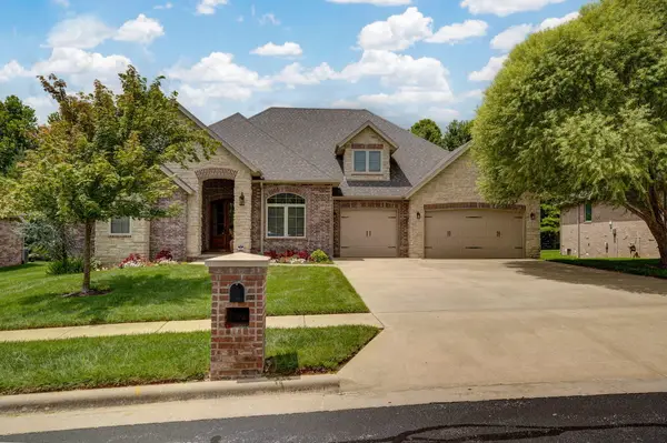 831 N Summercreek Court, Springfield, MO 65802
